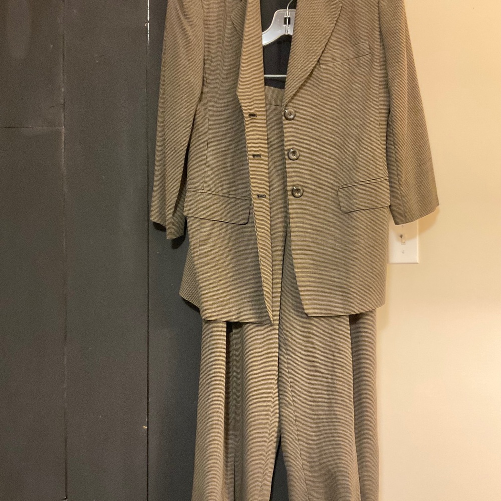 Power suit….size 10 by Ellen Tracy